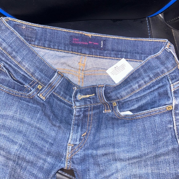 Women’s Levi’s jeans size 0 - Picture 2 of 2